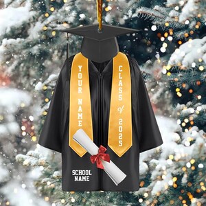 Personalized Graduation Ornament 2025: Custom Name & Gown