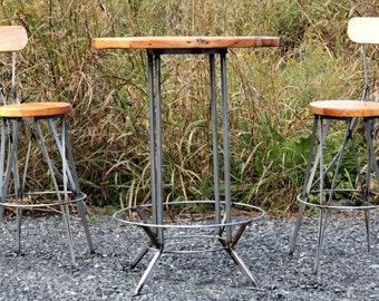 Custom Sizing - Bar Height Table Round - Pub Table With Foot Rest - Pub table bar height with design - Reclaimed wood bar height table