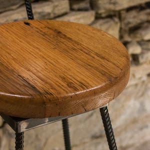 Swivel Bar Stools with Backs - Counter Height Stools with Backrest - Rebar Metal Frame and Reclaimed Solid Wood Seat for Commercial Seating bild 3