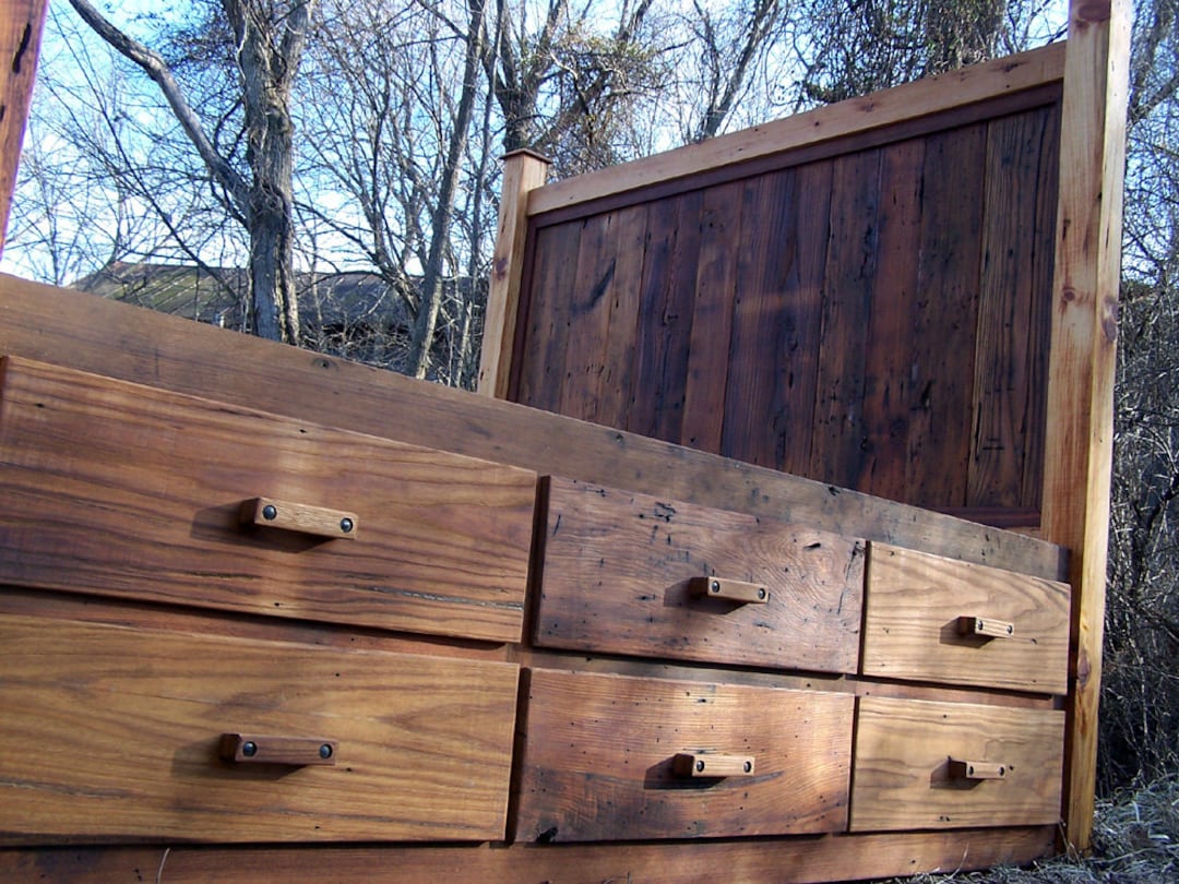Queen bed on sale with storage wood