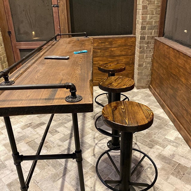 Outdoor floor 2024 mounted bar stools