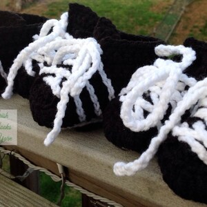 Crocheted soccer cleats for babies in four sizes image 4