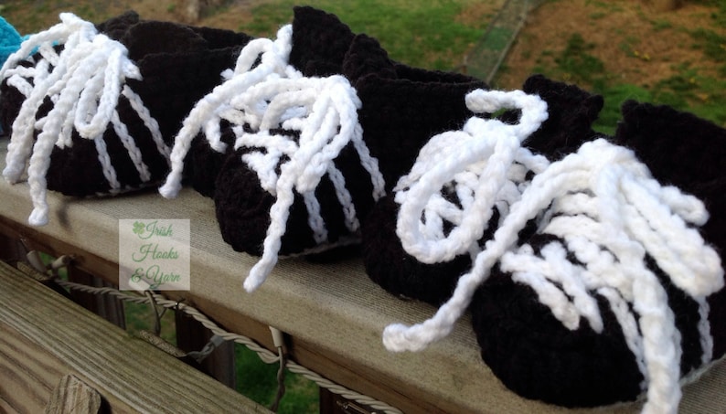 Crocheted soccer cleats for babies in four sizes image 4