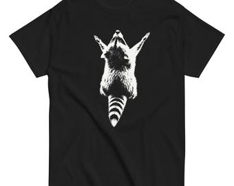 Vintage Howling Raccoon Graphic T-Shirt, Funny Raccoon Graphic Tee, Vintage Animal T-Shirt, Woodland Lover Gift