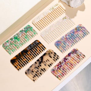 Peine de pelo de ámbar personalizado, peine de pelo de acetato con inicial personalizado, peine de pelo de mármol, regalo de dama de honor de boda, peine de pelo de bolsillo portátil, regalo de novia.