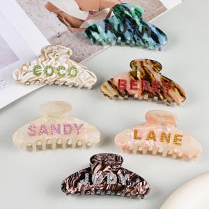 Garra de cabelo de diamante com nome personalizado, garra de garra com iniciais personalizadas, garra de cabelo de acetato, presentes para madrinhas de casamento, presentes comemorativos.