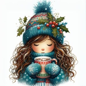 Puede incluir: Una ni&ntilde;a con un gorro azul de punto con una guirnalda de acebo verde y bayas rojas, sosteniendo una taza roja y blanca de chocolate caliente con malvaviscos. Lleva un su&eacute;ter azul y blanco con estampado y una bufanda azul.