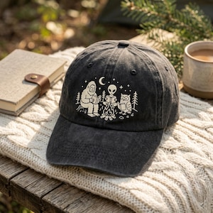 Gorra bordada con Bigfoot tocando la guitarra, con alienígenas y ovnis, gorra para amantes de la naturaleza, gorras de conspiración.