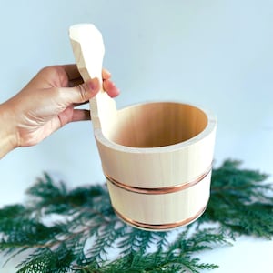 Japanese Hinoki Bath bucket with handle | One handle small bucket made of Japanese cypress