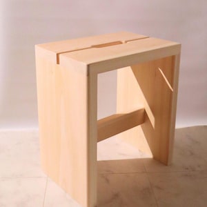 Taburete de baño japonés de hinoki / Taburete de baño de madera de ciprés hecho a mano (40 cm de alto)