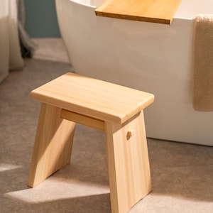 H.15.7&quot;/40cm | Premium Japanese Hinoki Bath Stool - Handcrafted Cypress Wood Shower Chair