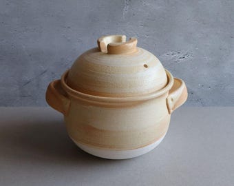 Yamabuki Glazed Donabe Rice Cooker: Japanese Ceramic Clay Pot (1.2L)