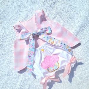 Adorable Cake Smash Outfit for Toddler Girl - Custom Birthday Set with Swing Dress and Bloomers