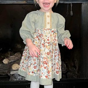 grote of kleine meisjes boerenjurk met lange mouwen en bloemen / herfst familiefoto / meisjes terug naar school jurk / herfstjurk meisjes