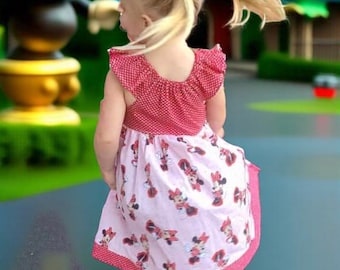Vestido de Minnie Mouse con mangas onduladas: Vestido de algodón con volantes
