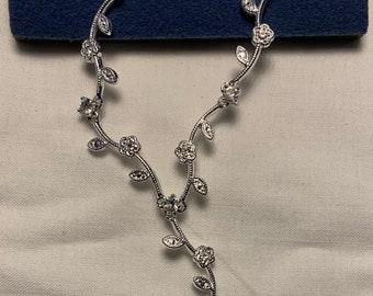 Vintage Avon 2001 Silvertone Vine Y-Necklace in Box Clear Sparkling Flowers & Leaf Design Wedding Bridesmaid Jewelry