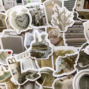 100 willekeurige beige esthetische stickers, minimalistische vintage stickers, stickers in neutrale kleuren, waterdichte stickers voor dagboek, plakboek, doe-het-zelf ambachten