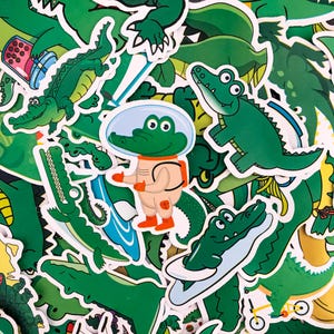 100 Random Crocodile Stickers, Cute Alligator Stickers, Funny Waterproof Stickers Pack for Scrapbook, Journal, Kids' Craft, Water Bottle
