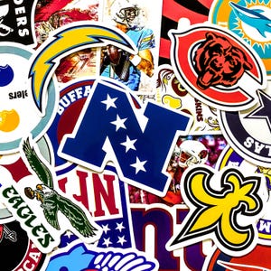 50 STKS dynamisch voetbalstickerspakket, coole atletische graffitistickers, rugby sporthelmstickers voor bidon, skateboard, bagage