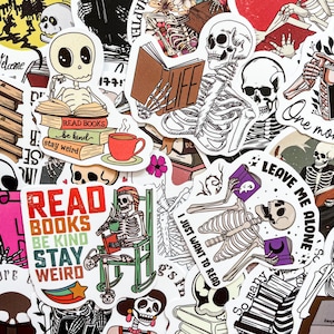100 willekeurige skeletstickers, stickers boekenliefhebber, gothic esthetische stickers, quote stickers lezen, leuk stickerpakket voor dagboek, plakboek