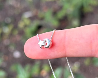 Collar minimalista con colgante de luna y estrella en plata de ley, 18 pulgadas