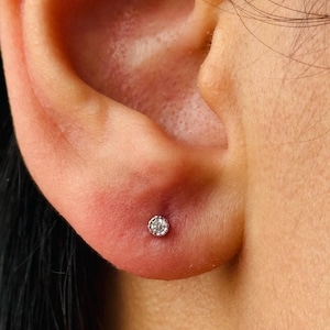 Tiny Stud Earring,Silver Minimalist Stud,Silver Birthday Stud,Silver School Stud,Soliatire Stud Earring,Daily Stud Earring