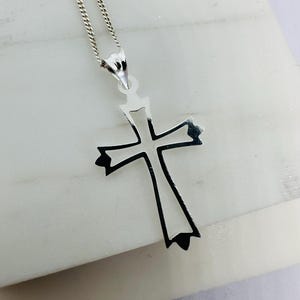 Solid 925 Sterling Silver Designer Style Cross Pendant Necklace 18 inch