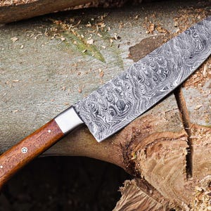 Hand Forged Damascus Steel Chef Knife: Rosewood Handle