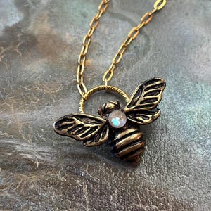 Vintage Honeybee Glow Drop Necklace Antique Gold Plated Solid Brass 18&quot; Necklace Gift REF 1016