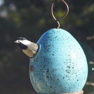 Bonnet Blue Highfired stoneware clay Birdhouse image 2