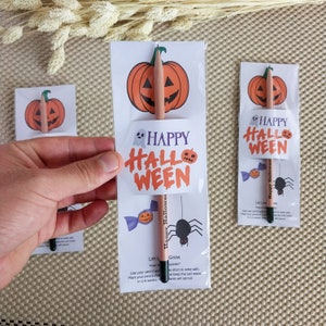 Personalisierte Halloween Samen Bleistift Gastgeschenke. Halloween-Gastgeschenke für Gäste, Personalisierte Karte mit pflanzbaren Samenstiften, Dankeschön Gastgeschenke.