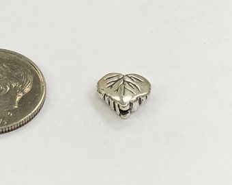 Sterling Silver heart bead, perfect for many artistic creations!