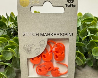 Tulip shaped locking stitch markers, package of 7 pieces. From Tulip company