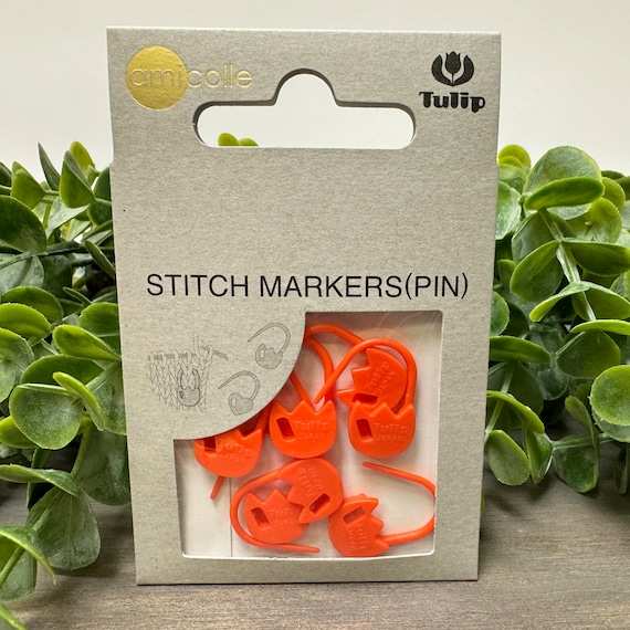 Tulip shaped locking stitch markers, package of 7 pieces. From Tulip company