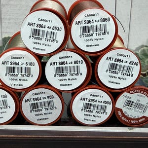 Möbeltråd från Coats & Clarks, kraftig, perfekt för att sy björnar också! bild 12