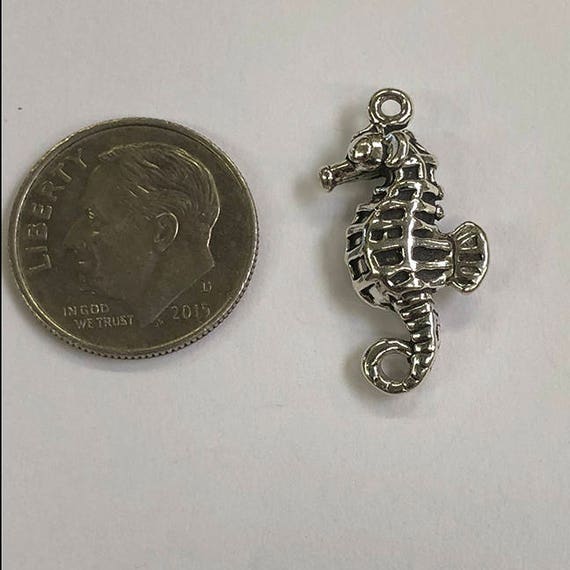 Sterling Silver Seahorse, perfect for many artistic creations!