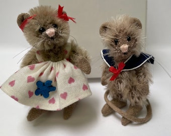 Vintage teddy bears