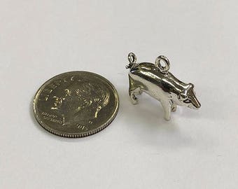 Sterling Silver pig, perfect for many artistic creations!