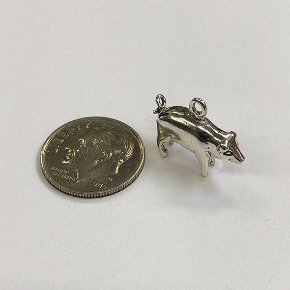 Sterling Silver pig, perfect for many artistic creations!