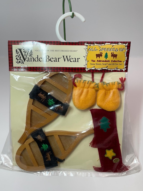 Vintage NABCO Muffy Vanderbear Collection Sleddin' and Skiddadlin' outfits.