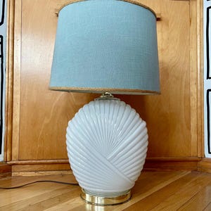 Vintage 80s Scalloped Glass Shell Lamp: Art Deco Revival (No Shade)