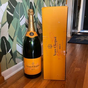 RARE Sealed Veuve Clicquot HUGE Champagne &quot;Salmanazar&quot; Size Bottle Dummy for Decor (EMPTY - no alcohol)