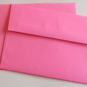 PE30 25 pc. Color Envelopes A7 60 lb. 5 1/4 x 7 1/4 13.34cm x 18.42cm Passion Pink