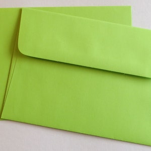 PE30 25 pc. Color Envelopes A7 60 lb. 5 1/4 x 7 1/4 13.34cm x 18.42cm Lime Green