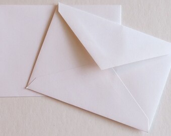 PPE39 Qty. 25 Paper rsvp Response Envelopes A1 70#V Flap 5 1/8 x 3 5/8 (13.02cm x 9.21cm) White