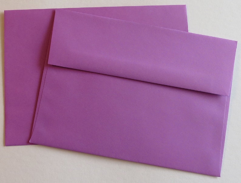 PE30 25 pc. Color Envelopes A7 60 lb. 5 1/4 x 7 1/4 13.34cm x 18.42cm Primary Purple