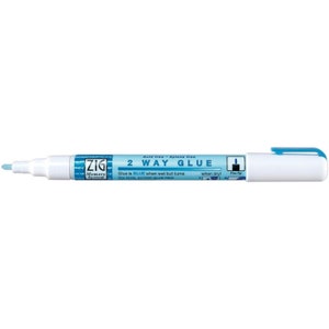 Könnte beinhalten: Ein weiß-blauer ZIG 2-Wege-Klebestift. Der Stift hat eine feine Spitze und der Text "Glue is BLUE when wet but turns CLEAR when dry!" ist auf dem Schaft aufgedruckt. Der Stift ist säure- und xylolfrei.