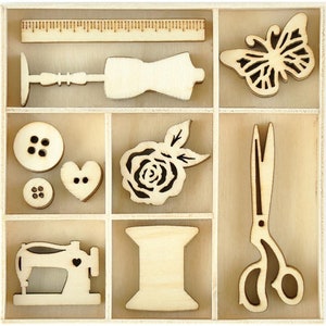 Kaisercraft Hout Mini Thema Versieringen FL623 35pc. Schatten - naaimachine, knopen, scharen, draadspoelen, linialen
