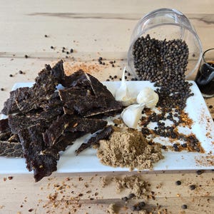 Peppered Beef Jerky | Savory Beef Marinade, Black Pepper Topping | 100% All-Natural, Homemade, Thin-Cut, Mild Spicy