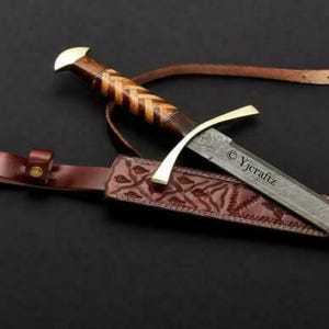 Hand Forged, Custom Damascus Steel Sword 32 inches, Full Tang, Vikings Swords, Cutlass, With Sheath, Birthday Gifts For Father, Gift For Her